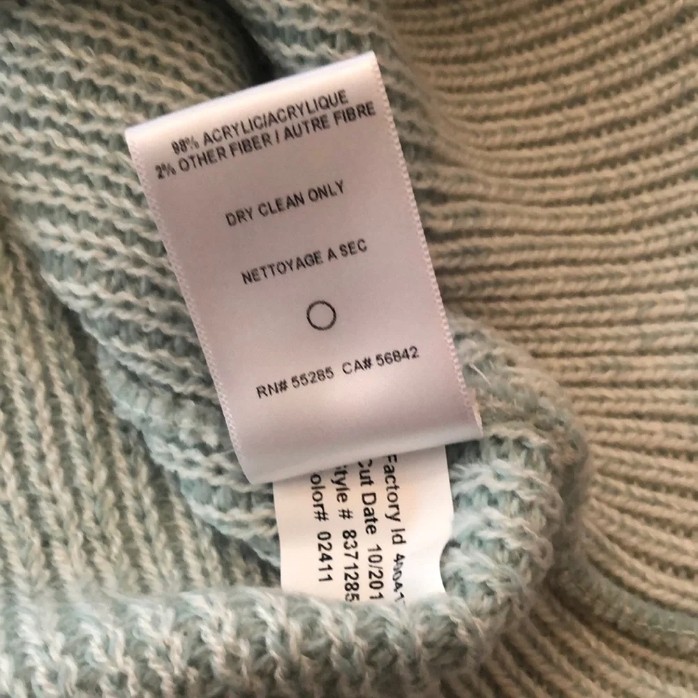 Express Fuzzy V-Neck Sweater Blue Green Size XS Women’s